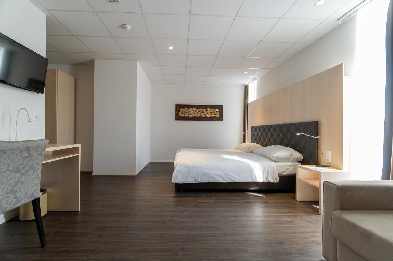 Los Lorentes Hotel Bern Airport Бельп Экстерьер фото