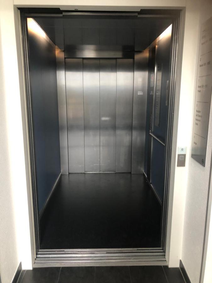 Los Lorentes Hotel Bern Airport Бельп Экстерьер фото