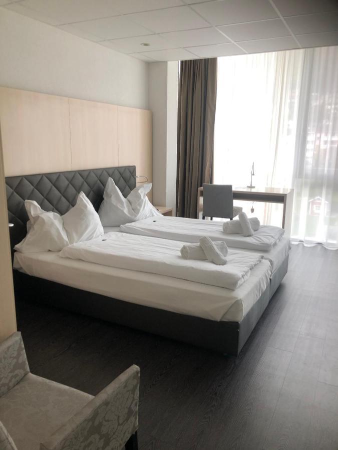 Los Lorentes Hotel Bern Airport Бельп Экстерьер фото