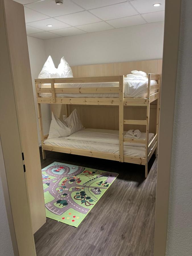 Los Lorentes Hotel Bern Airport Бельп Экстерьер фото