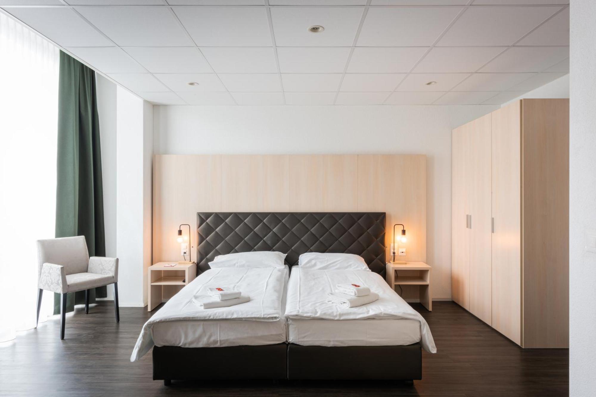 Los Lorentes Hotel Bern Airport Бельп Экстерьер фото