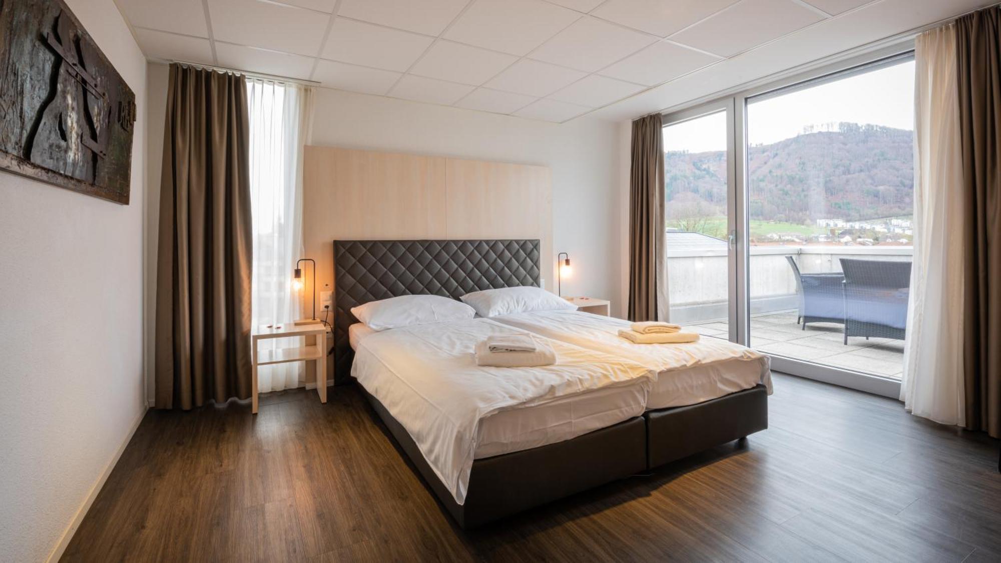 Los Lorentes Hotel Bern Airport Бельп Экстерьер фото