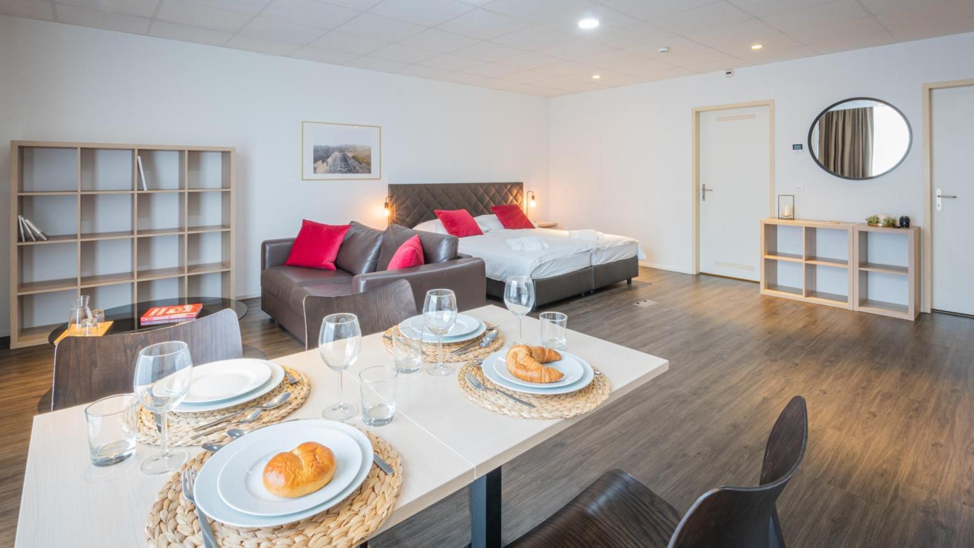 Los Lorentes Hotel Bern Airport Бельп Экстерьер фото